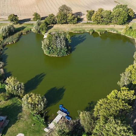 Palac W Debinie Krzeszkowice Exteriér fotografie
