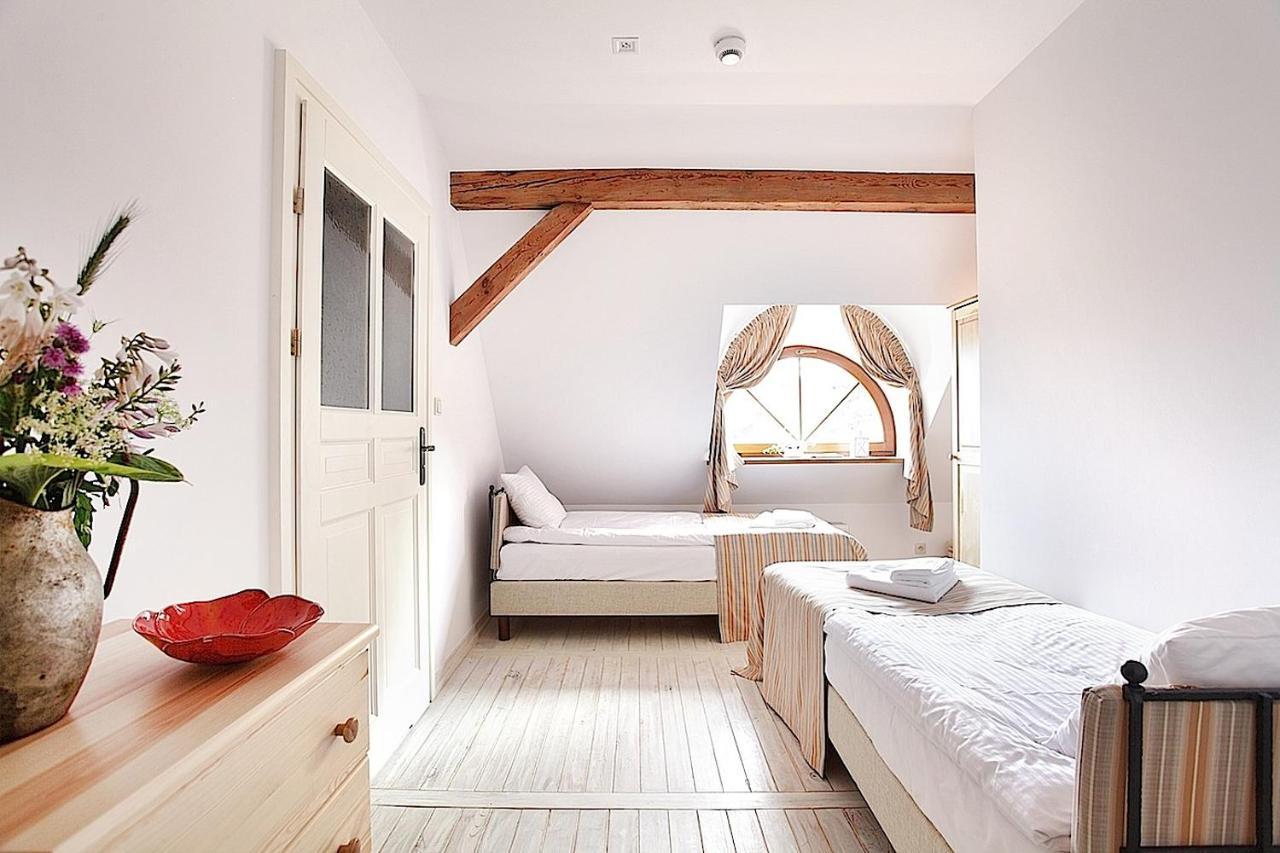 Palac W Debinie Krzeszkowice Exteriér fotografie